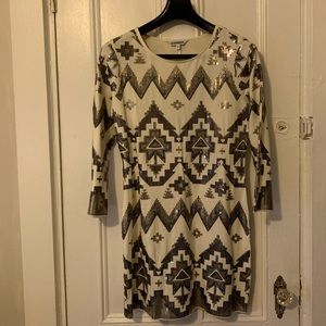 White Long-sleeve Sequined Express Dress